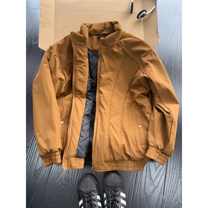 

Мужская черная куртка: незаменимая вещь на каждый день, базовый элемент гардероба, стандартная модель.