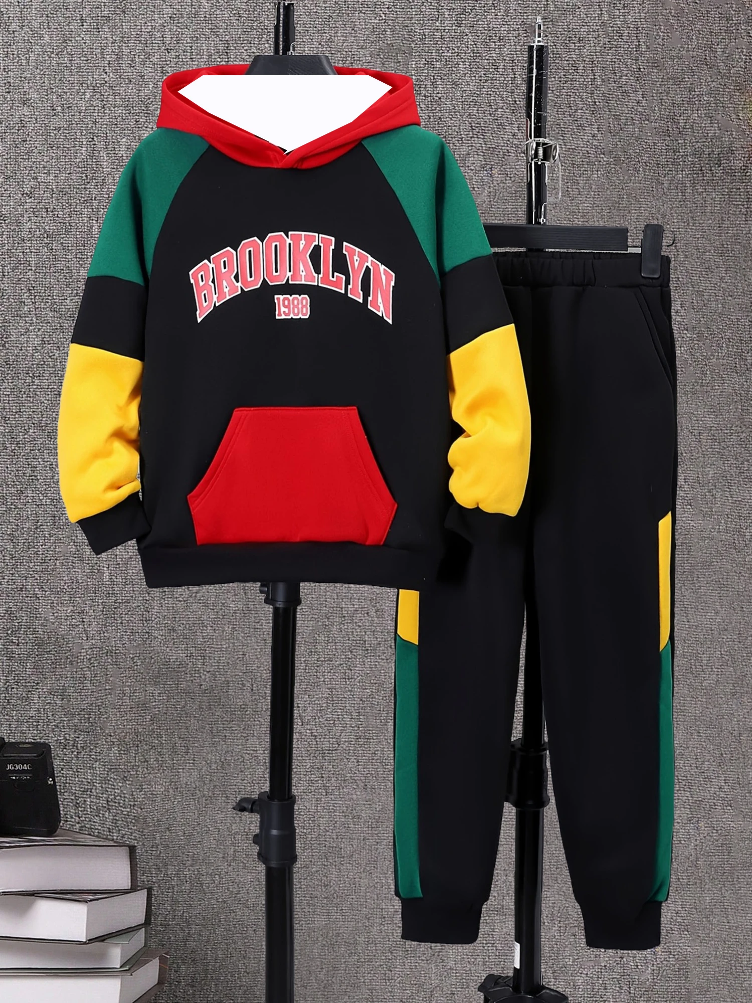 

2025-26 Autumn/Winter New Y2K Sports Set Color Letter Printed Men's Fashion Super Large Speed Drying Top+Pants Two Piece Set