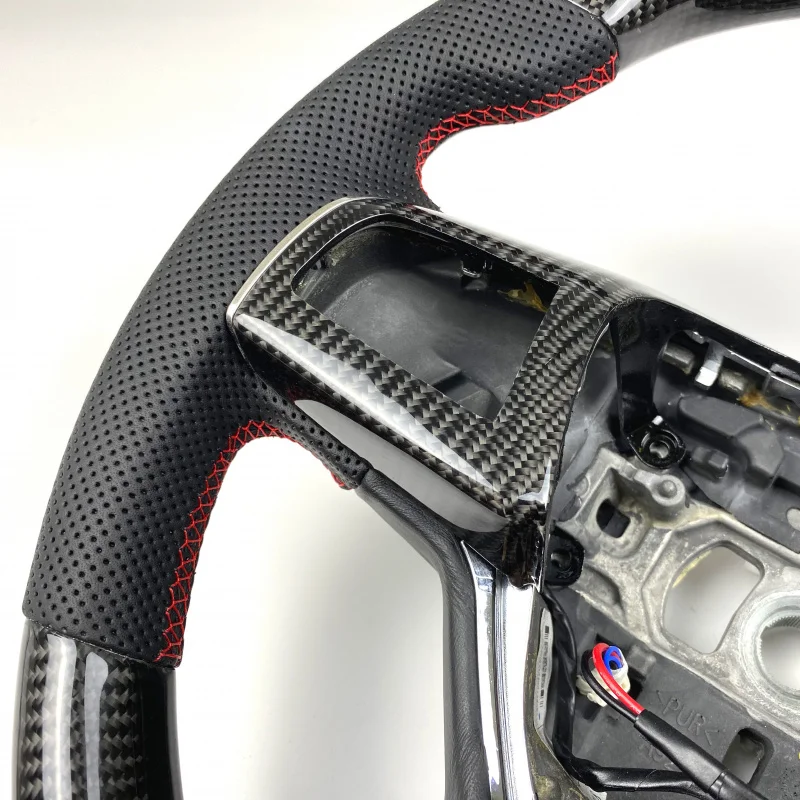 لعجلة القيادة مخصصة من ألياف الكربون لمازيراتي جيبلي/ليفانتي/كواتروبورتي