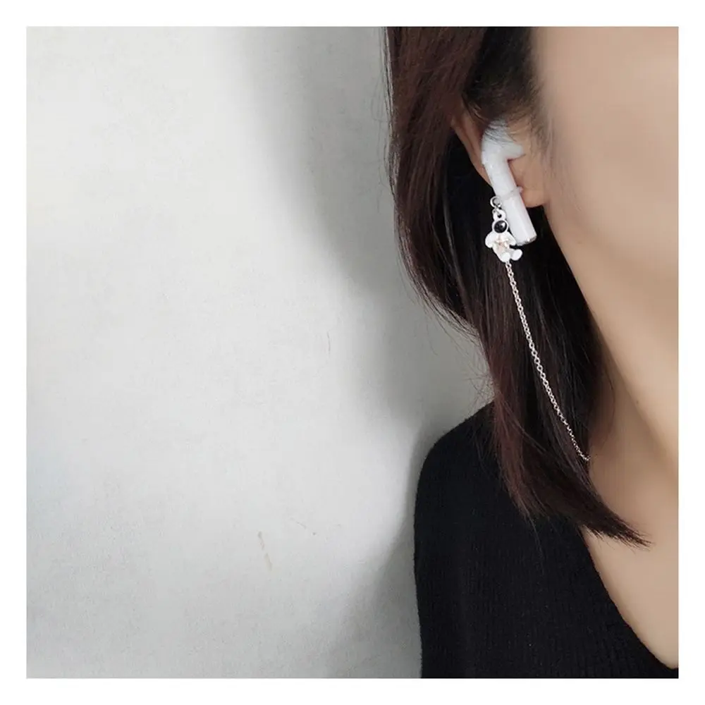 1PCS Magnetic Attraction Headphone Anti-lost Chain Astronaut Daisy Bluetooth Earphone Chain Earphone Accessories