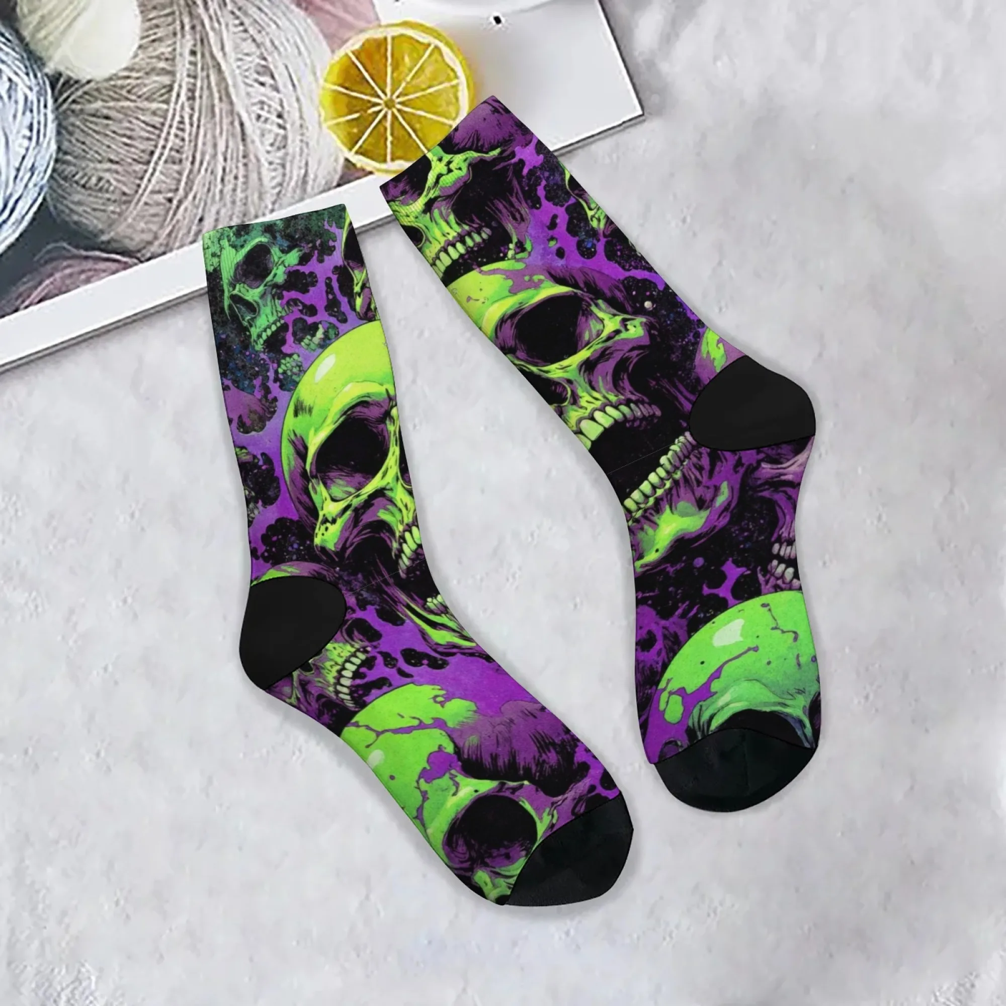 

Harajuku Retro Punk Graffiti Skull Print Men's Socks Novel Street Trend Dark Street Hip Hop Crew Socks Party Holiday Fun Gift