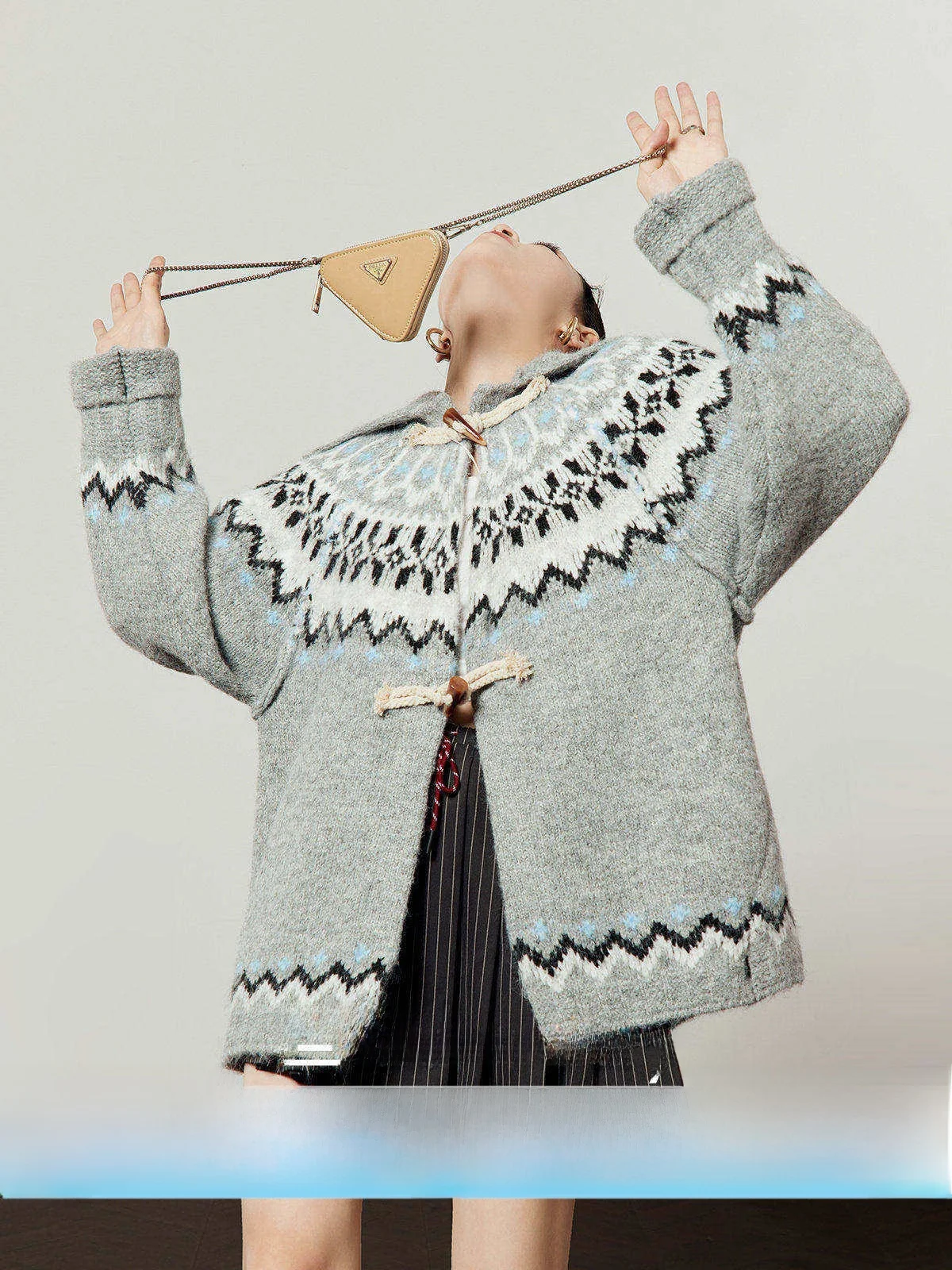 

Вязаный свободный свитер для женщин с отложным воротником, винтажной вышивкой и пуговицами, свободная вязаная верхняя одежда, новинка весеннего сезона