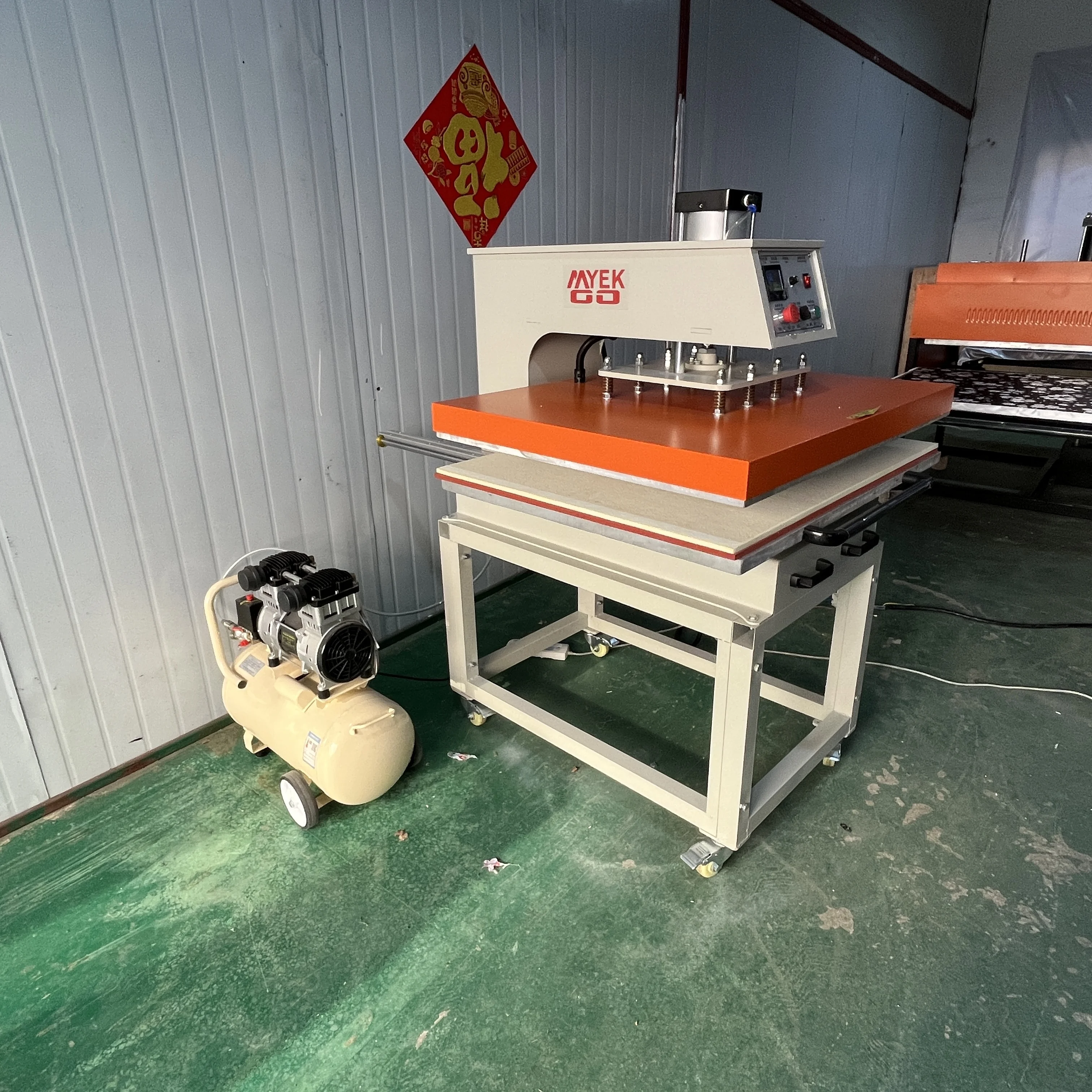 

Home Industrial Portable Oil-free Silent 7Bar Piston Air Compressor Professional For Pneumatic Machine