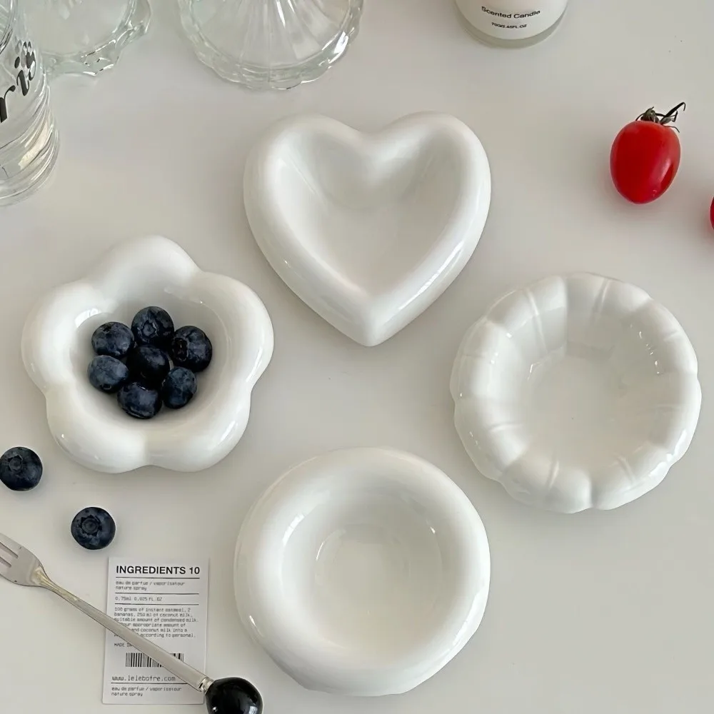 Cute Nordic Flavor Ceramic Sauce Bowl Heart Flowers Shaped Mini Snack Dip Seasoning Plate Home Use