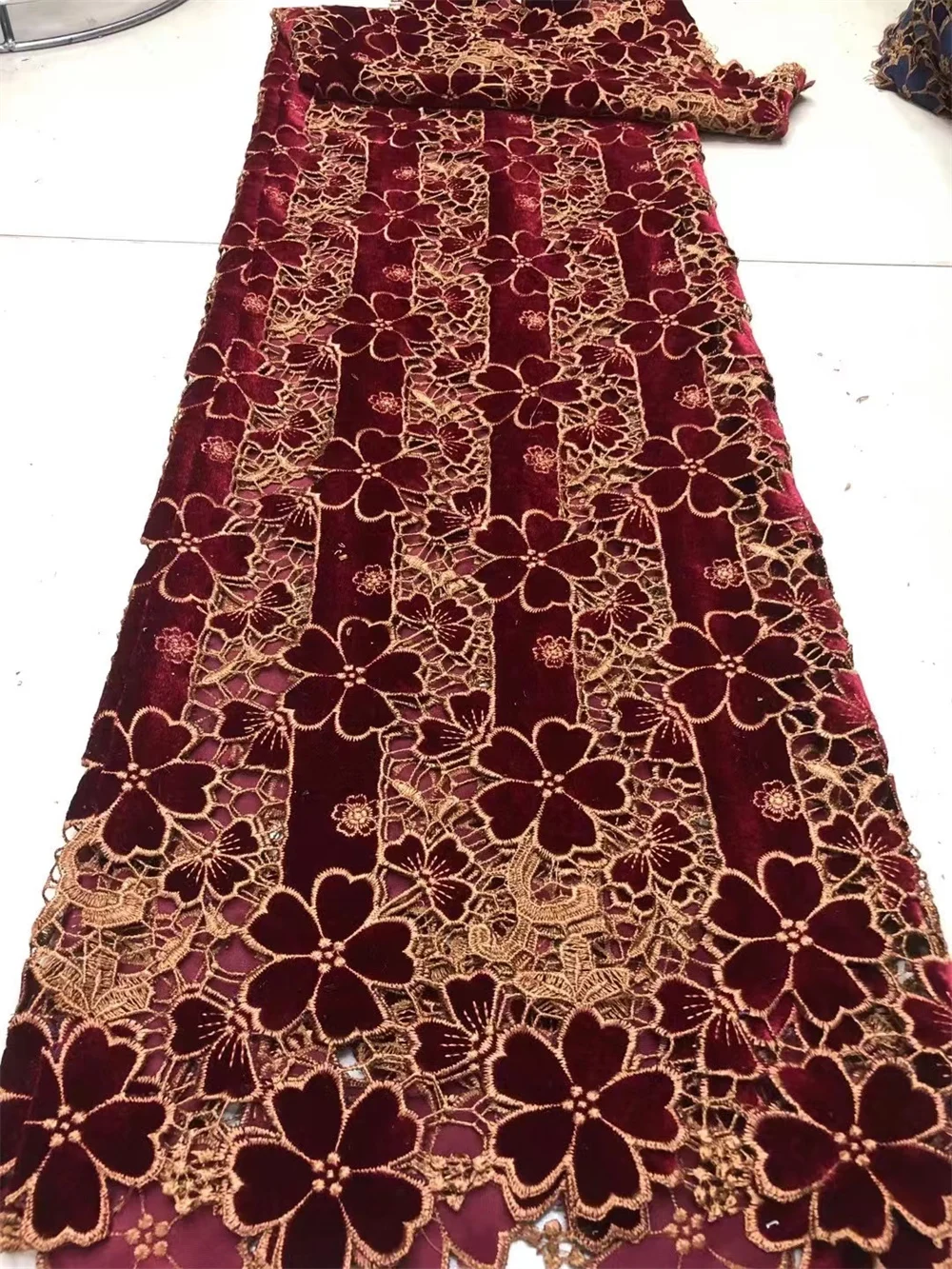 African Lace Fabric 2024 High Quality wine French velvet lace Fabric Sewing Embroidered Lace Tulle Nigerian Lace Fabric 5 Yards