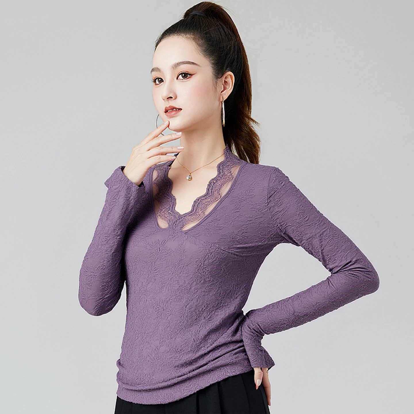 ใหม่แขนยาวเสื้อเต้นรำละตินผู้หญิงคอวีเต้นรำสมัยใหม่เสื้อผู้ใหญ่รุมบ้าบอลรูมเต้นรำเสื้อผ้าฝึกซ้อมสวมใส่ DW11096