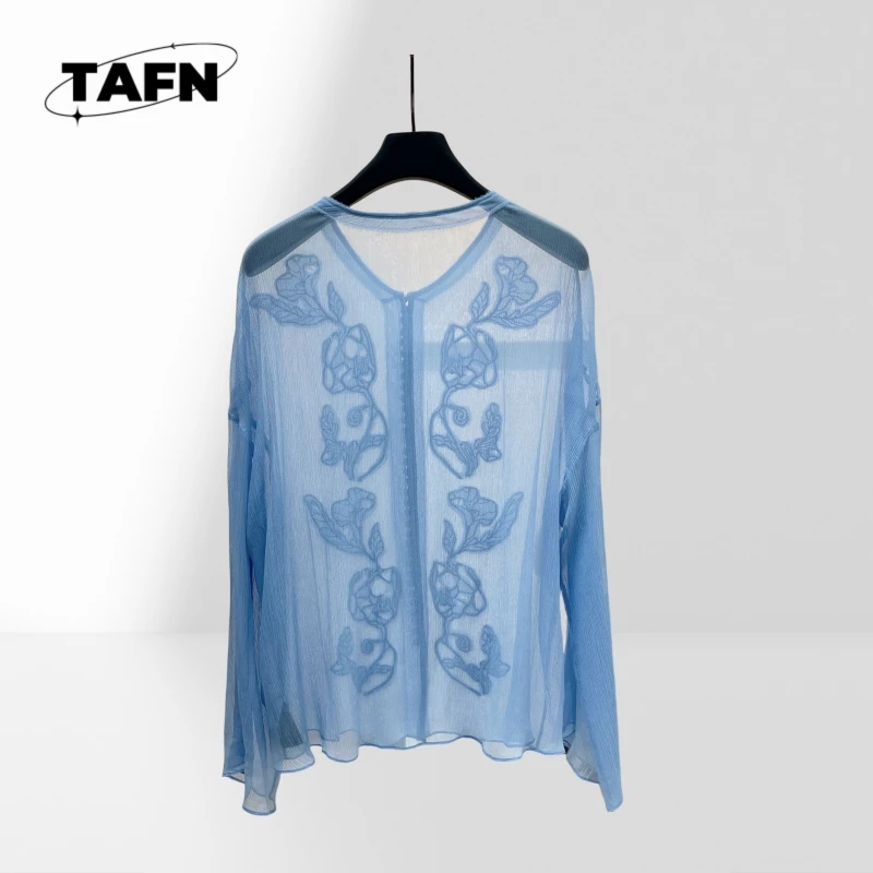 라운드 넥 싱글 브레스트 편안하고 절묘한 아름다운 단순 틈새 25 새로운 고급 질감 레이스 킹 A40203