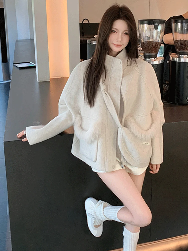 سترة شتوية نسائية من الصوف والكشمير لعام 2025 سترة دافئة من فرو الثعلب الطبيعي الحقيقي معطف نسائي سميك فاخر ملابس خارجية صوفية للسيدات