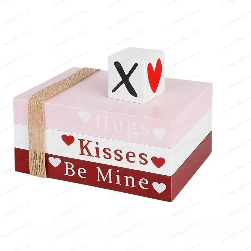 Valentine's Day wooden ornaments, creative home couple games, small toys, dice, wooden handicrafts ornaments