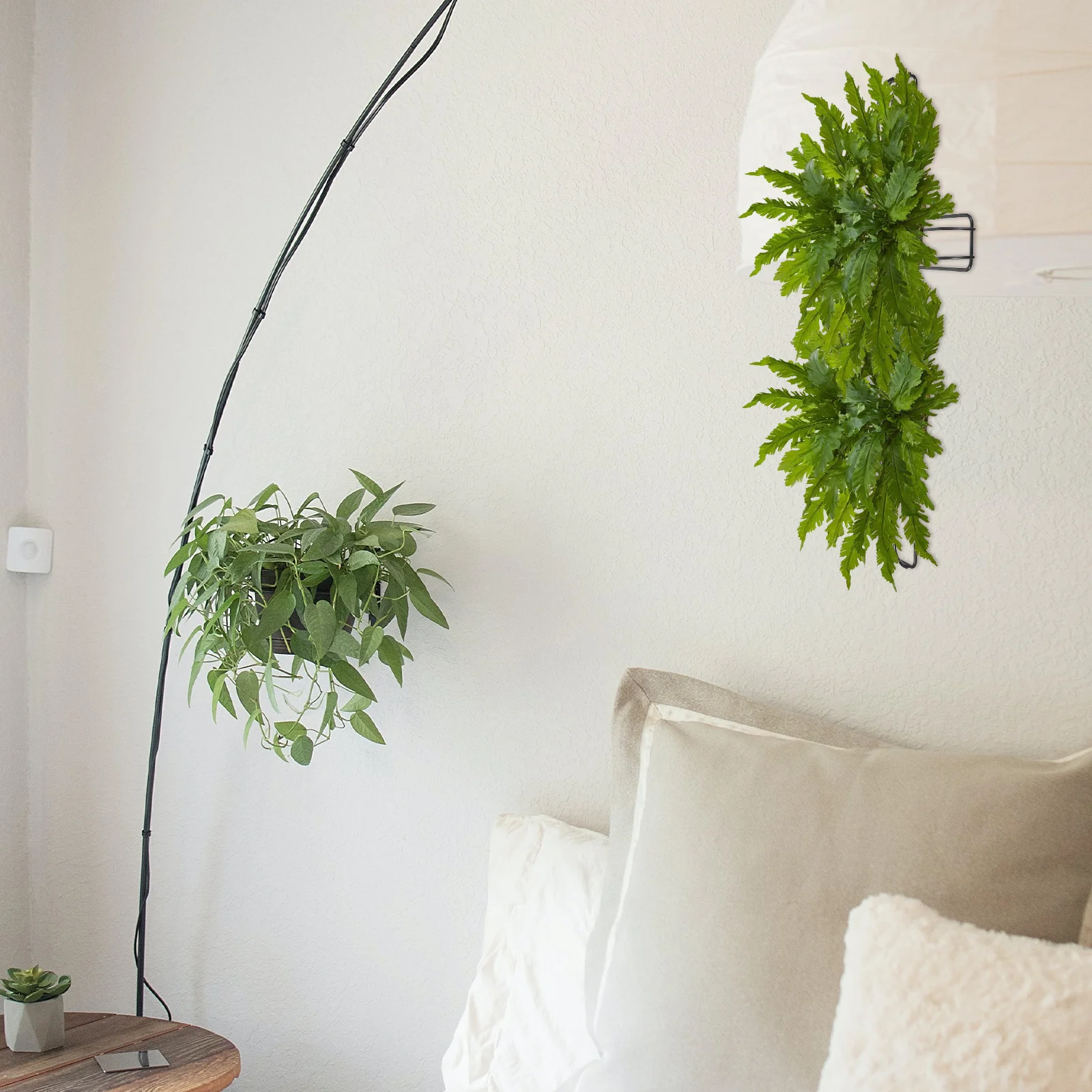 

4Pcs Iron Flower Wreath Frame Cross Shaped Metal Floral Wreath Holder DIY for Easter Christmas Halloween Decor