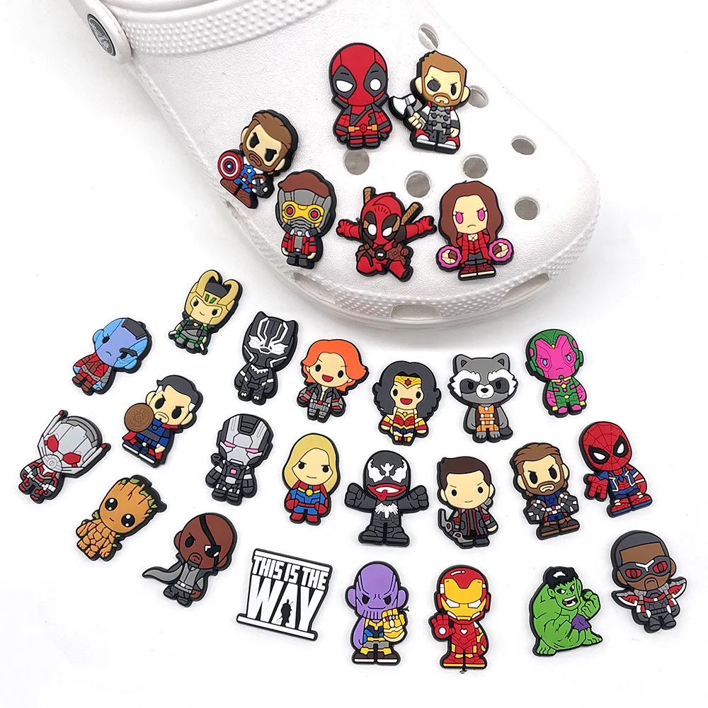 Gorące zabawki Disney jibz 30 sztuk Marvel Superhero buty z PVC Charms Cartoon sandały akcesoria drewniaki dekoracje chłopiec prezenty dla dzieci