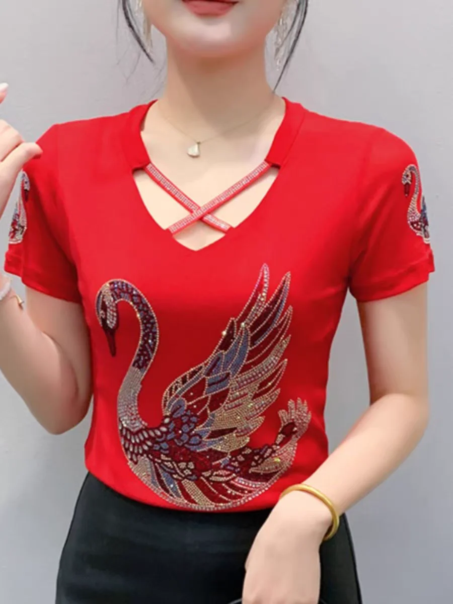 2025, Sommer-T-Shirts, neuer V-Ausschnitt, Kreuz vorne, Strass, doppellagige Mesh-T-Shirts, kurze Ärmel, stilvolle T-Shirts für Damen