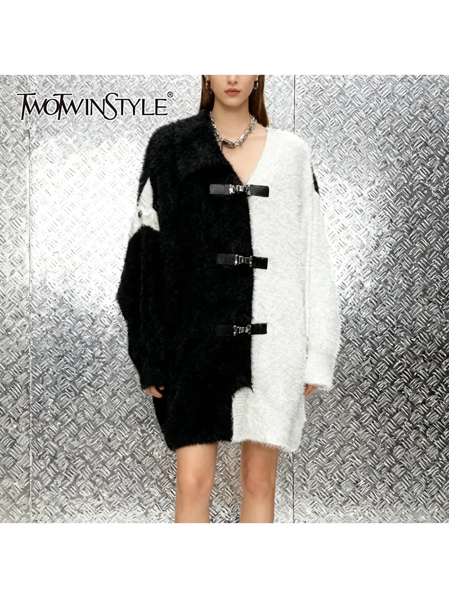 

TWOTWINSTYLE хитового цвета, свободные кожаные пуговицы, модные пальто для женщин, повседневное пальто с v-образным вырезом и длинными рукавами, женская одежда, новинка