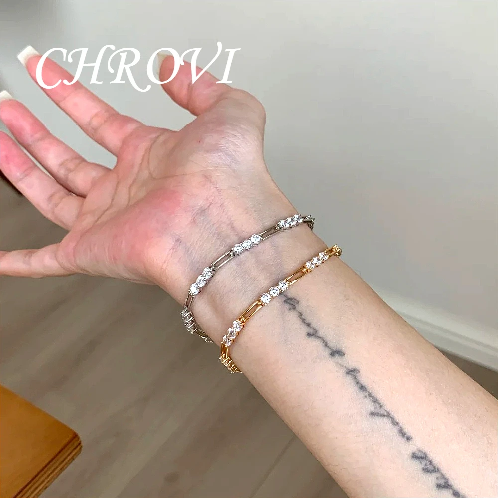 Luxuriöses 925 Sterling Silber Armband mit Glatter Textur, Doppellagig, mit Rundem Diamant und Gebogener Kette – Detail 3