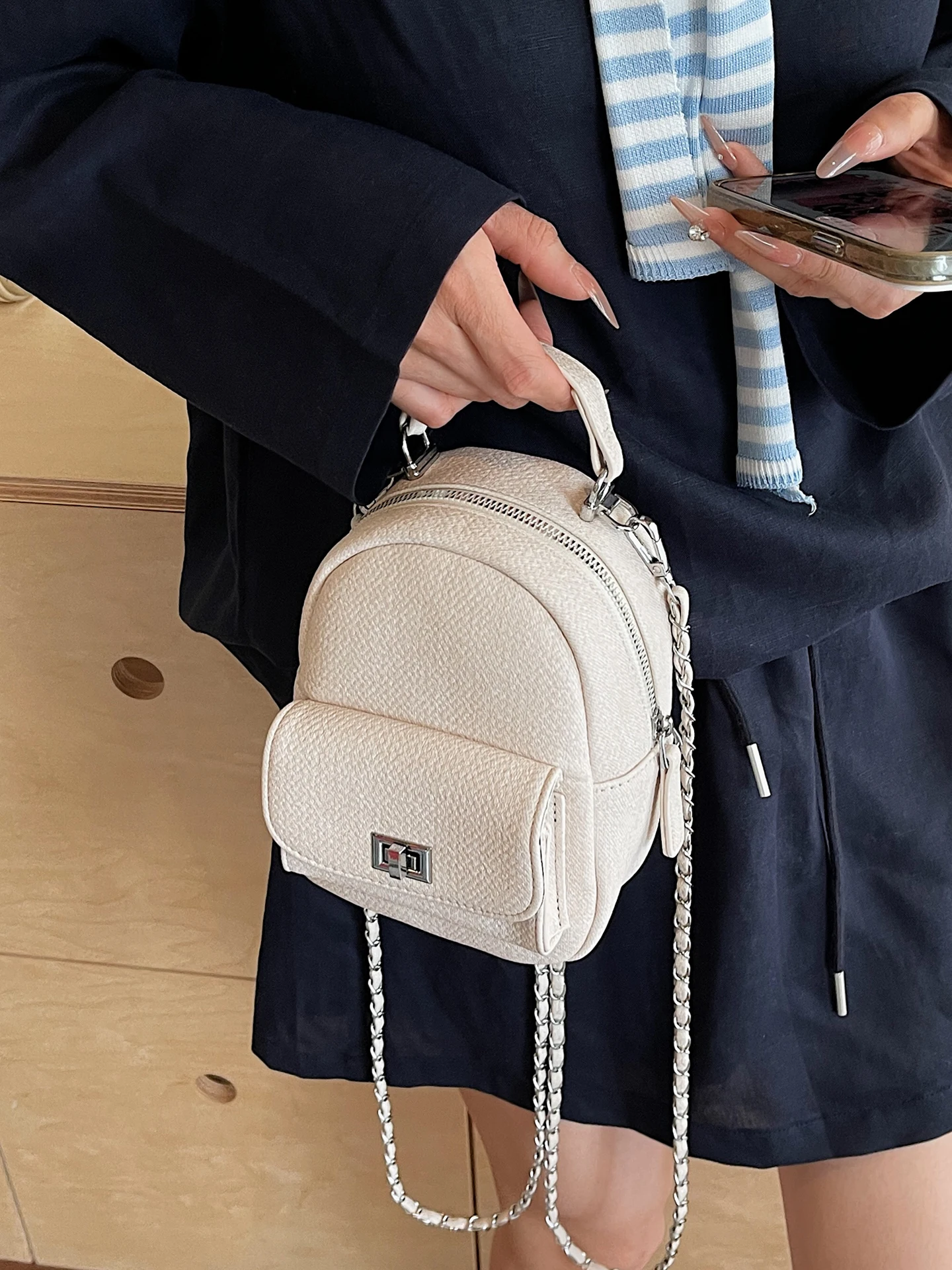 

Легкая повседневная женская дорожная сумка объединительная с двойной цепочкой и цепочкой Buet ape PU Mate...