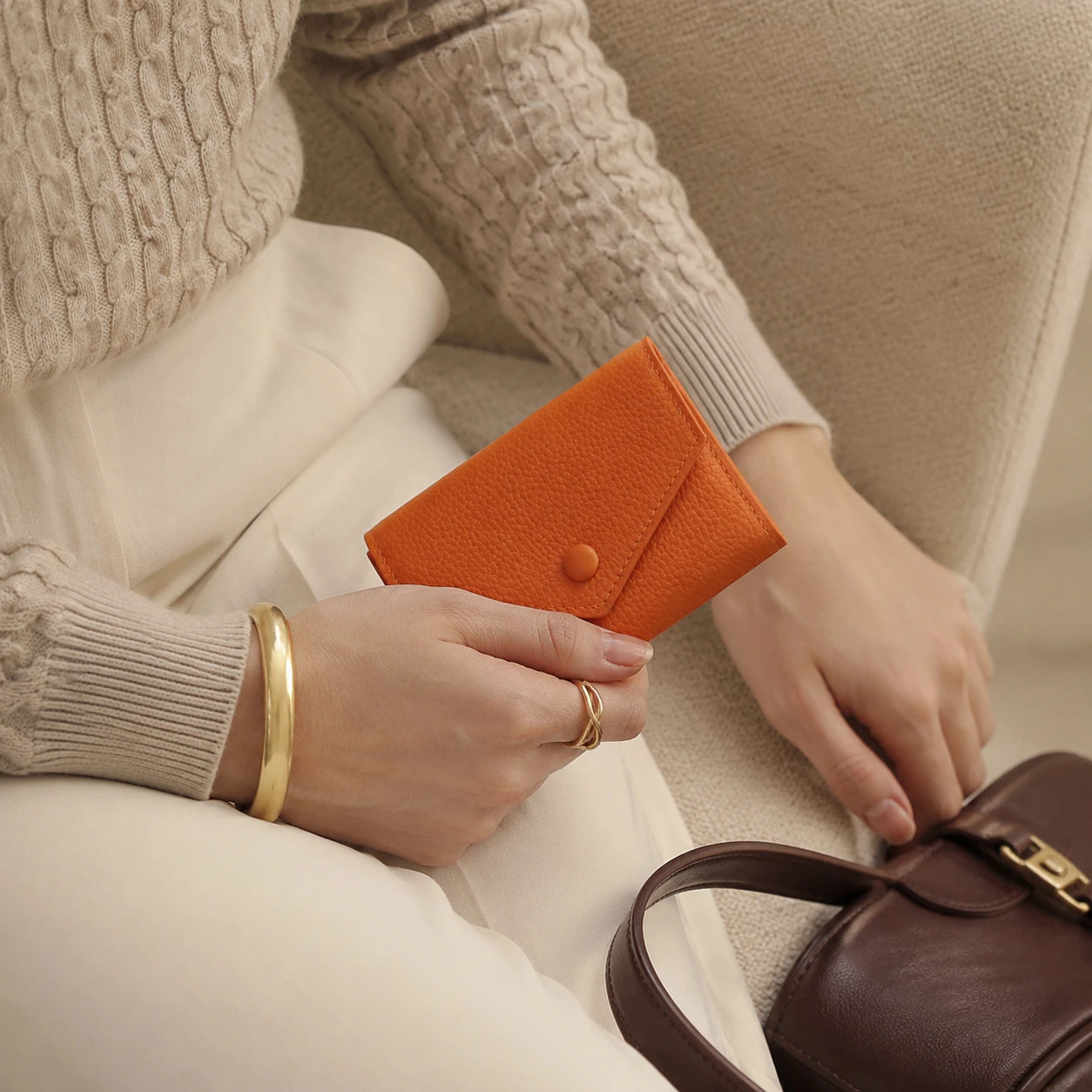 

Women's Genuine Leather Envelope Wallet Short Bifold Card Holder Small Coin Purse for Daily Use