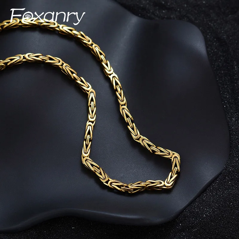 

Foxanry Gold Color Punk Necklace For Women Couples Simple Vintage Creative Personality Hip Hop Clavicle Chain Party Jewelry Gift
