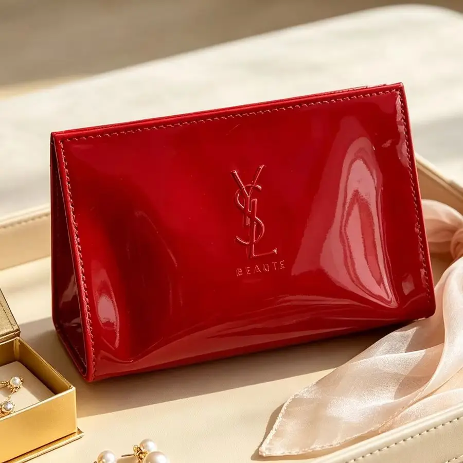 Mini trousse de maquillage en cuir verni rouge YSL, logo en relief, fermeture éclair, portable, pour le voyage, rangement de produits de soin de la peau, luxe