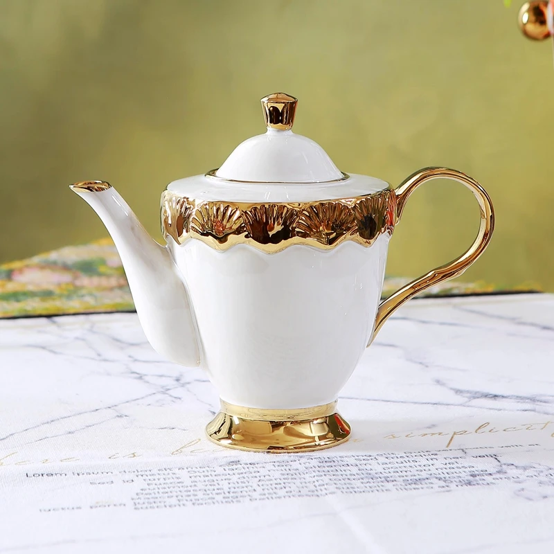 Medieval style European court light luxury ceramic antique vintage large coffee pot villa club home teapot