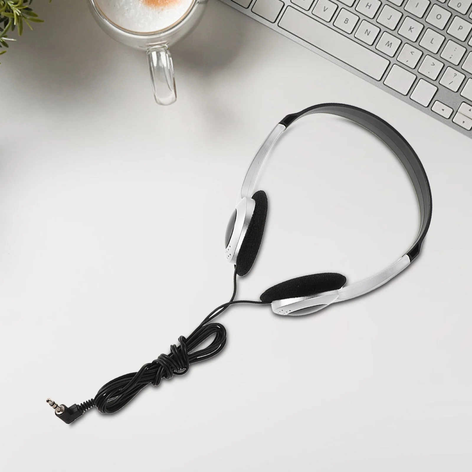 

1 Pair Retro Over-Ear Headphones Stylish Silver Design Clear Sound For Music Gaming Compatible With Computers Phones Tablets