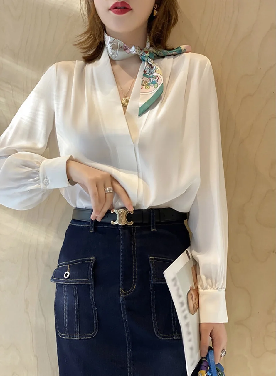 French Elegant Silk Shirt Women 2024 Autumn And Winter Loose All-match High-end V-neck Shirt SATIN Silk Office Lady