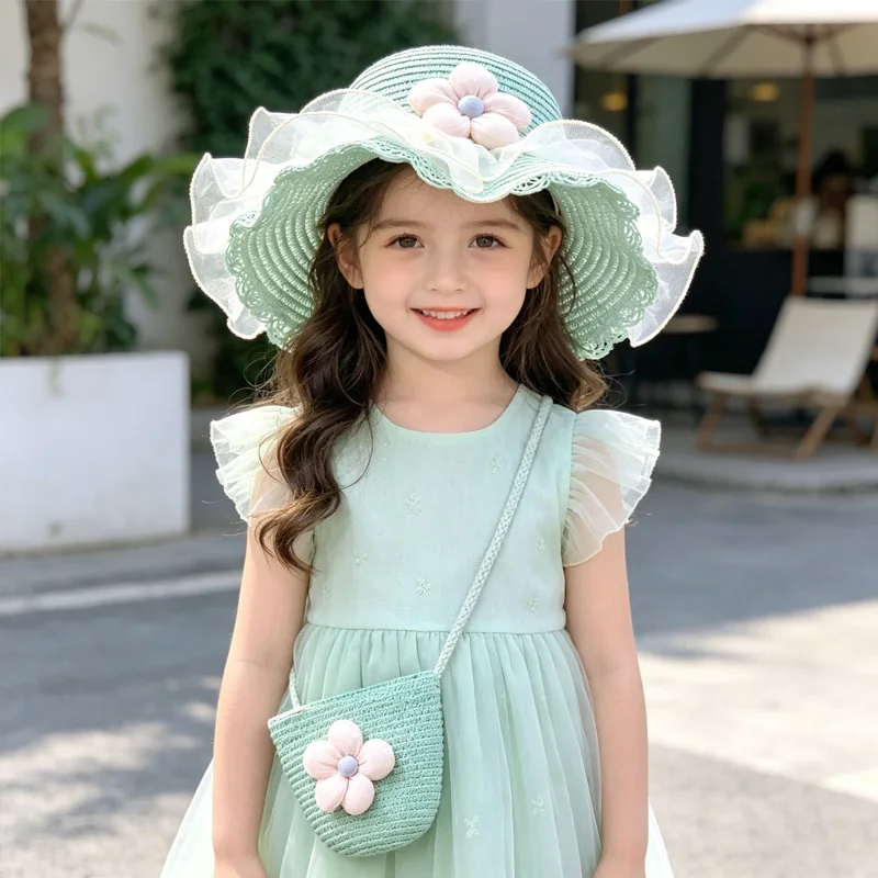 1set beautiful summer sun hat and backpack set. When paired with a crossbody bag, it will look even more attractive.