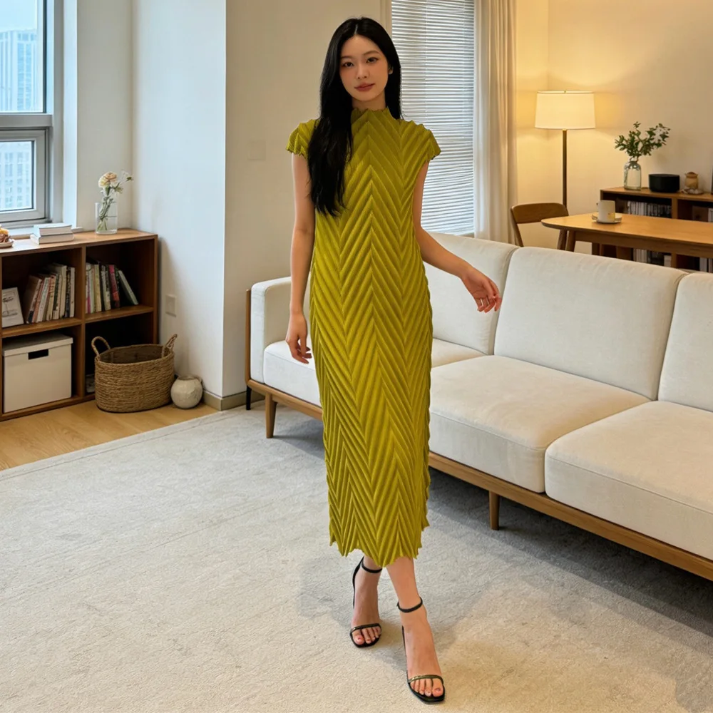 Sleeveless pleated dress Pinterest pin warm weather travel