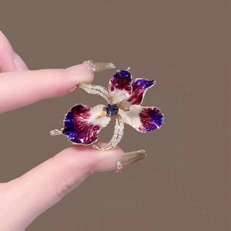 Cross-border French-style light luxury enamel iris brooch for women, high-end flower pin, micro-inlaid zircon brooch