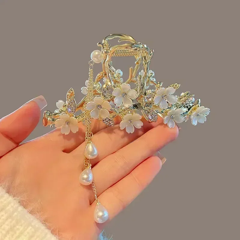 Pearl Flower Tassel Hair Claw for Women Cute Sweet Hair Clip Girls Fashion Elegance Headdress Korean Exquisite Hair Accessoires