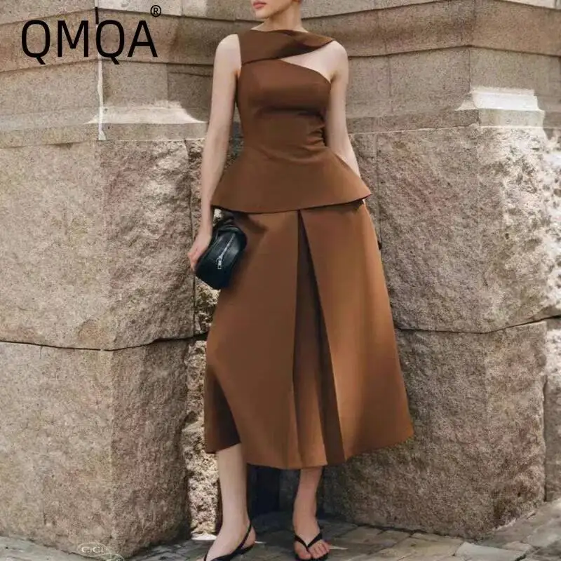 

QMQA Fashion Women's Elegant 2 Pcs Set Skew Collar Ribbon Top Pleated High Waist Long Skirt Evening Party Suit 2026 Spring M1061