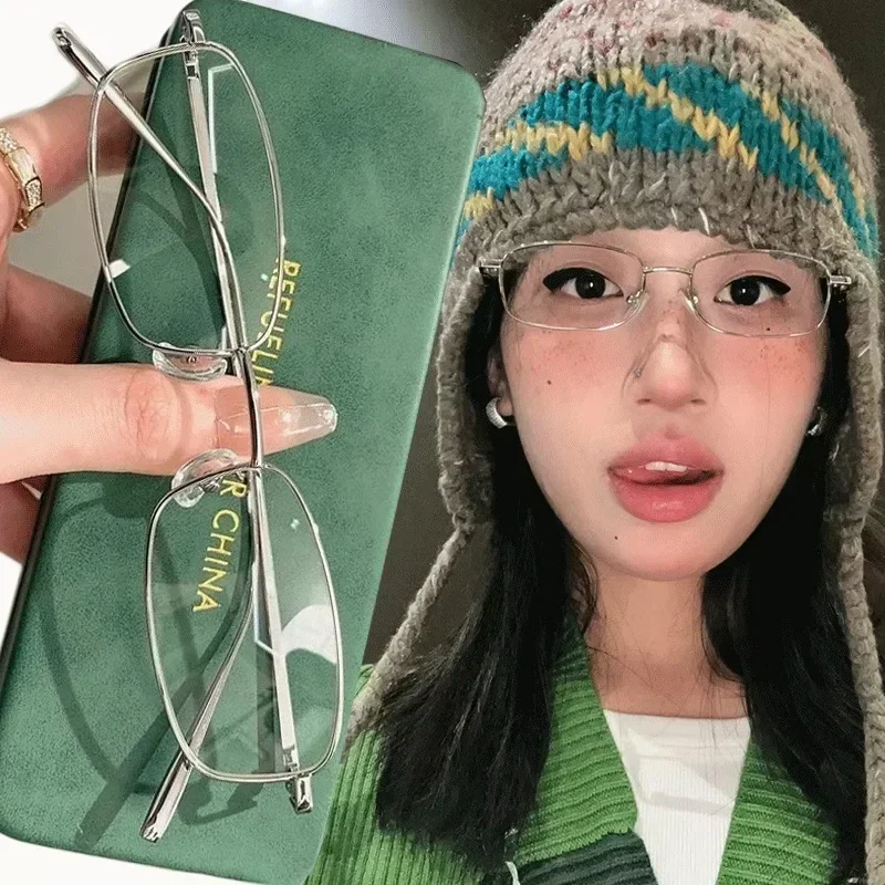 نظارات Y2K Harajuku Retro بإطار مربع صغير للنساء، نظارات معدنية شفافة للقراءة، نظارات زرقاء تحجب الضوء
