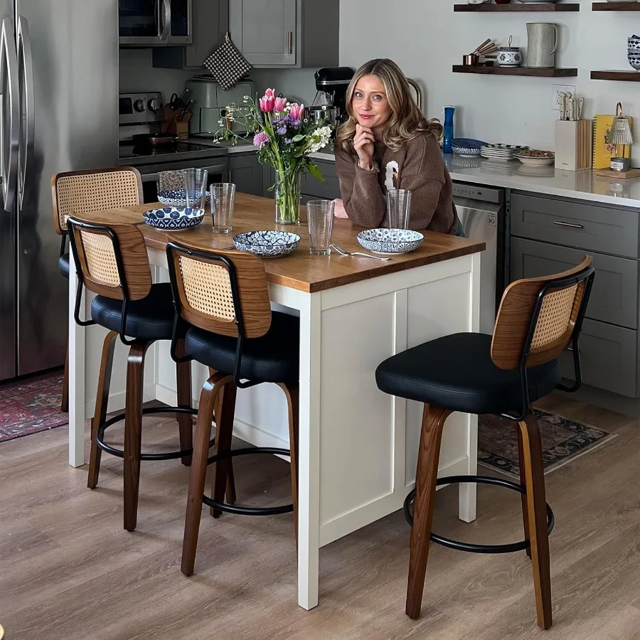 مجموعة من 2 مقاعد بارتفاع عداد 26.4 بوصة مقاعد ارتفاع عداد الروطان مع مقعد خلفي منجد مصنوع من خشب الجوز