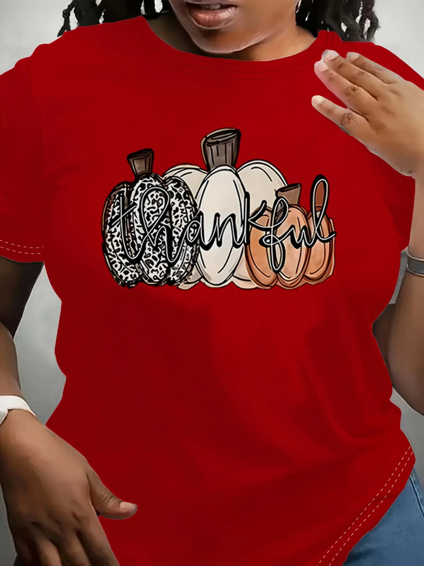 

Осенний элегантный модный наряд с изображением тыквы больших размеров