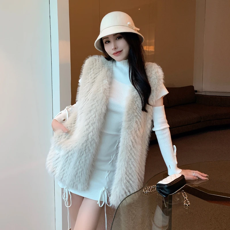 2024 New Winter Fall Faux Fur Vest for Korean Fashion Women White Faux Fur Coat Sleeveless Design