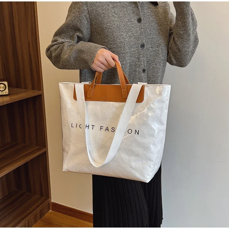 Klare Tragetasche aus PVC-Kraftpapier mit Farbkontrast, luxuriöse Vintage-Hobo-Umhängetasche, wasserdichte Shopper-Handtasche mit Buchstaben oben – Detail 6