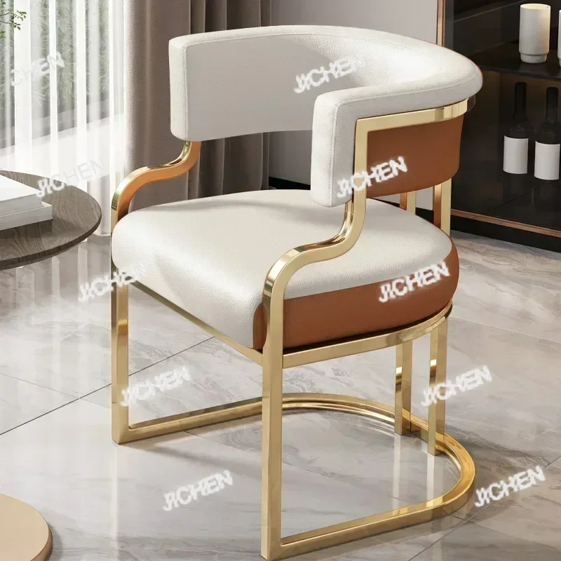 

ZQT Трон Скандинавские обеденные стулья для вечеринок Современные роскошные обеденные стулья для отелей Эргономичный стол Прозрачный акцент для мероприятий Stoel Балконная мебель