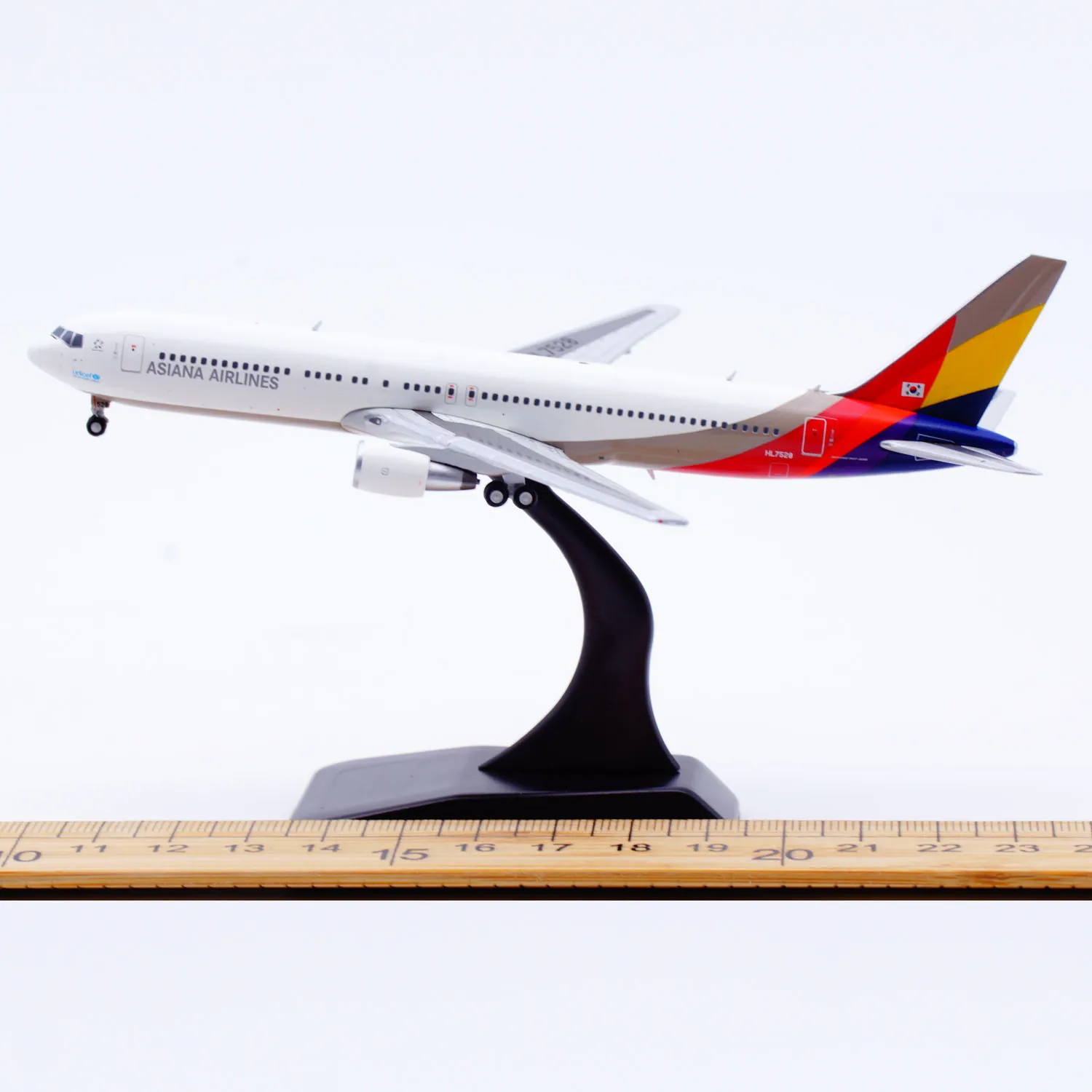 XX40668 سبيكة تحصيل طائرة هدية JC أجنحة 1:400 الخطوط الجوية الآسيوية "StarAlliance" بوينغ B767-300 دييكاست نموذج طائرة HL7528