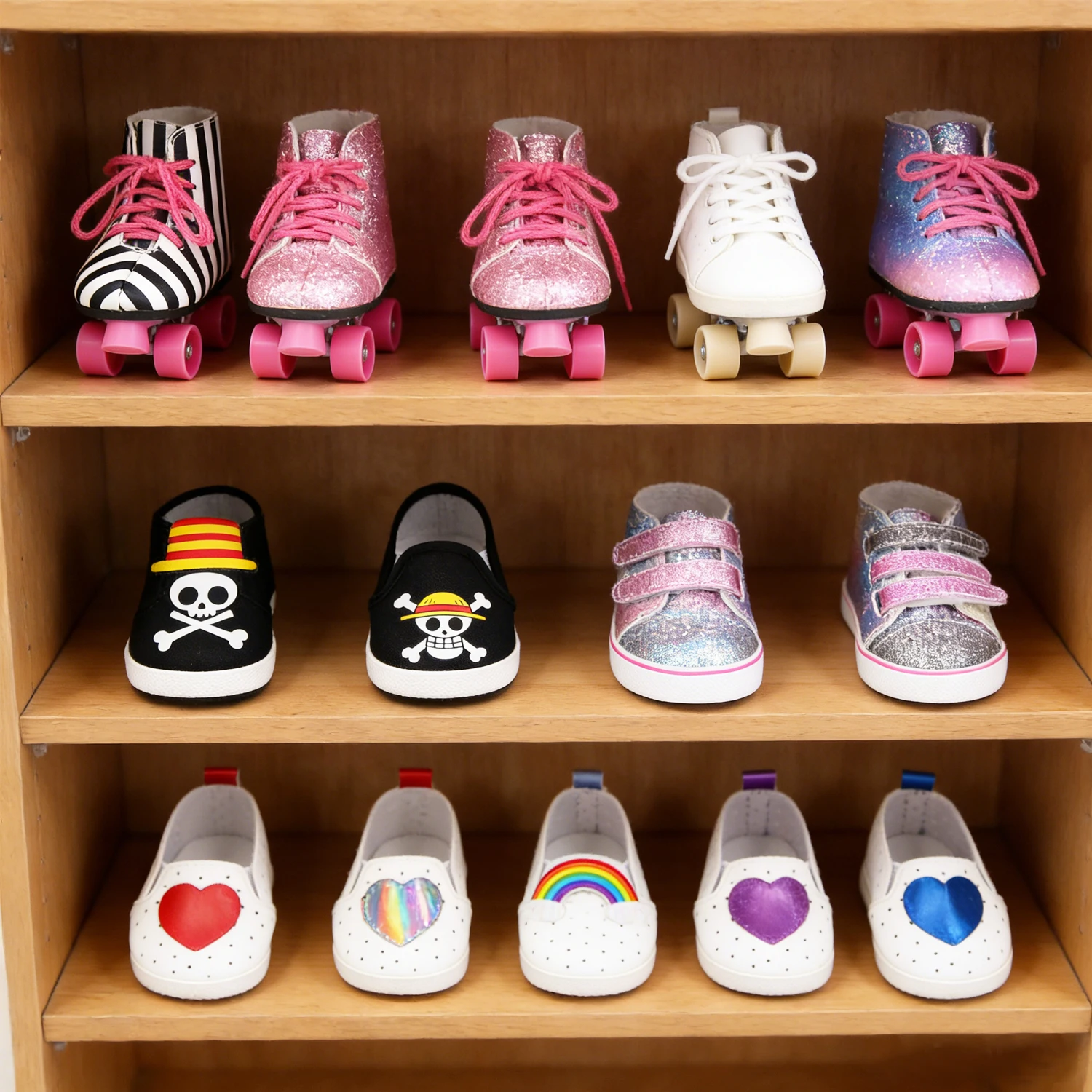Sapatos de Boneca Fofos em Formato de Coração de 7CM, Sapatos Coloridos Brilhantes, Patins e Botas para Bonecas Americanas de 18 Polegadas e Bonecas Bebê Recém-Nascido de 43cm, Brinquedo para Bonecas OG Girl