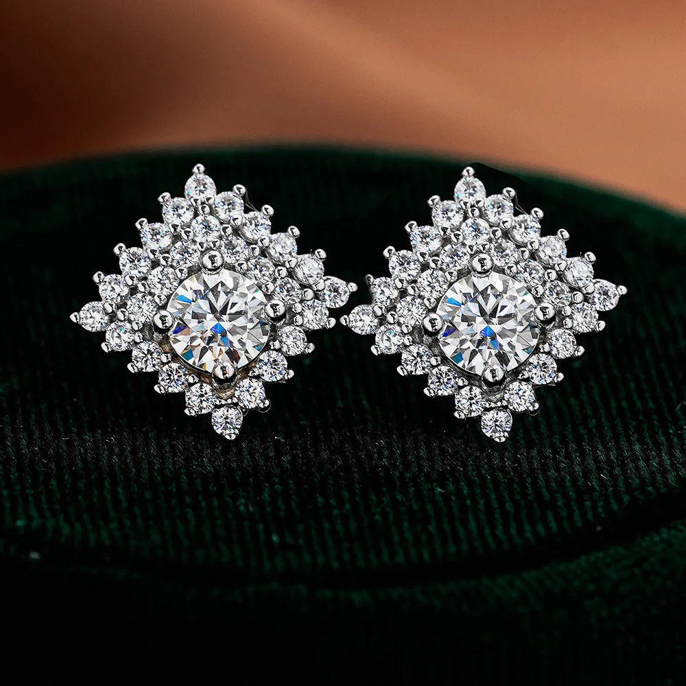 

Hip Hop 18K Gold Moissanite Earrings Square Luxury Inlaid European and American Men's and Women's Platinum PT950 Earrings
