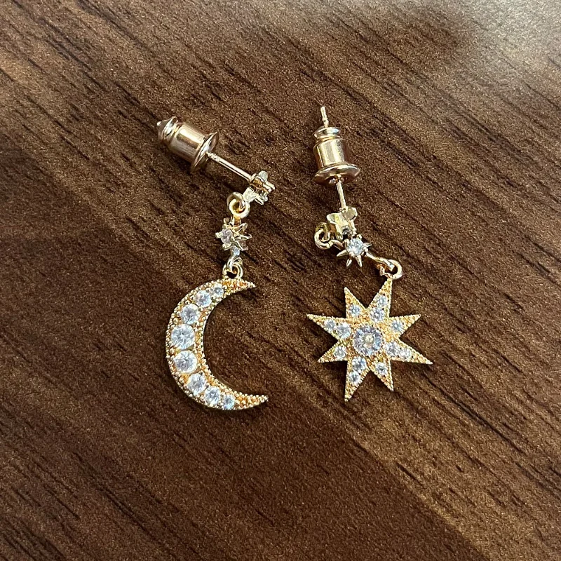 CAOSHI Graceful Earrings with Moon and Star Pendant Female Engagement Ceremony Party Jewelry Accessories with Bright Zirconia