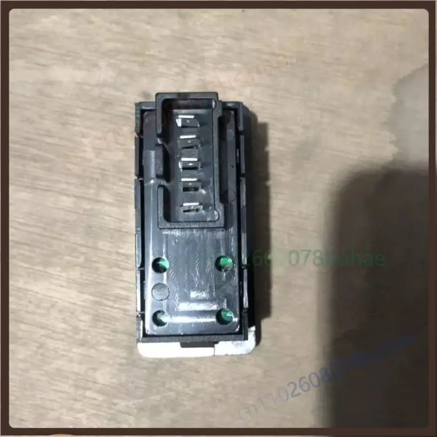 Power Window Lifter Control Switch Button For Shacman Delong Old M3000  Heavy Truck Door Electric Window Up Down Parts (4pcs)