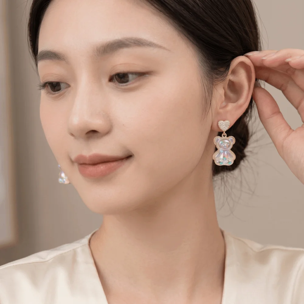 Romantic Sweet Little Bear Earrings Light Luxury Elegant Heart Shaped Stud Earrings Shiny Cute Korean Style Earrings Daily Wear