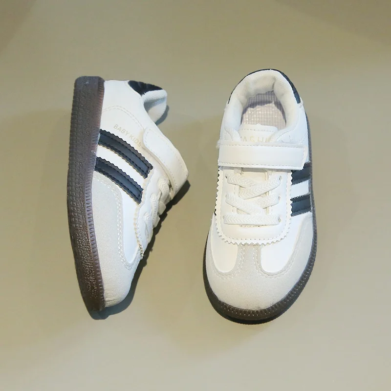 Zapatillas de deporte para niño y niña, zapatos informales para correr y caminar, Tenis versátiles a la moda, suela suave con lazo de gancho, primavera y otoño