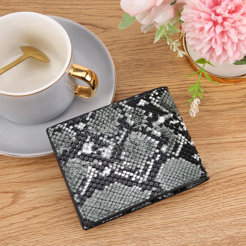 2025년 신상 유럽 레트로 창의적 프린트 남성용 짧은 가죽 지갑 학생용 지갑 부드러운 가죽 지갑 다중 카드 슬롯 가방