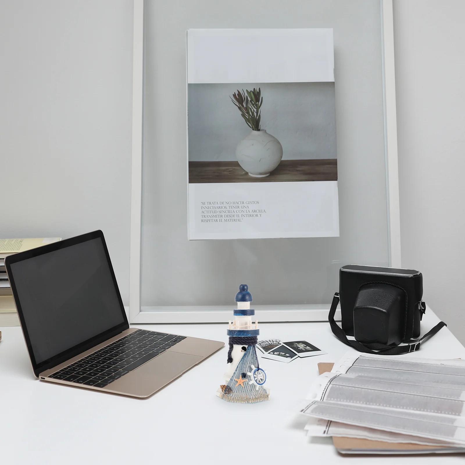 

1Pcs Creative Lighthouse Wood Art Decor Exquisitely Crafted Natural Material Home Wall Shelf Ornament Ideal Gift for Family