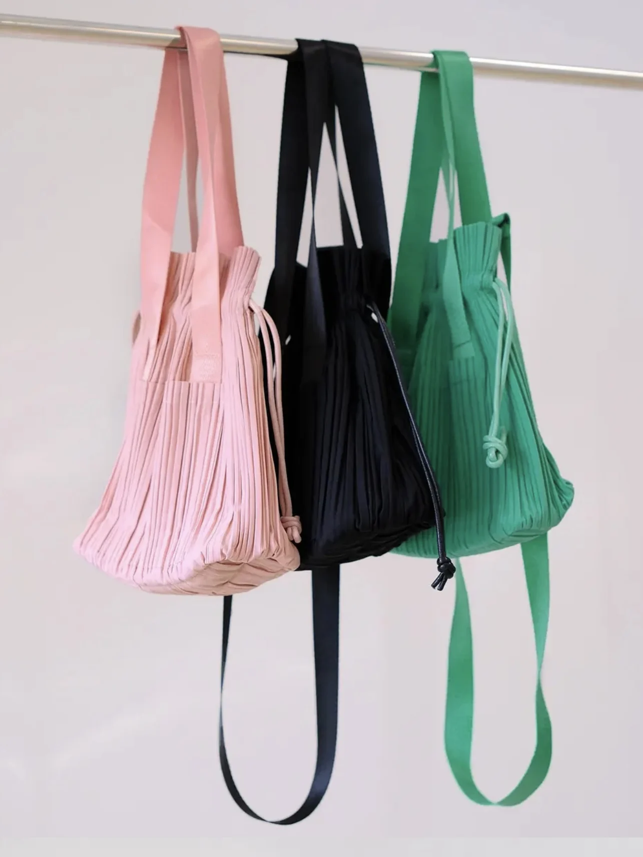 ALSEY Miyake Pleated Drawstring Handbag Women Wrinkle Texture Bucket Bag Shoulder  Casual Trendy Daily Multifunctional Hand Bag