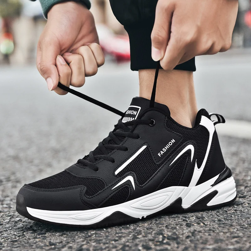 

2026 New Men's Breathable Mesh Shoes Lightweight Anti‑Slip Wear‑Resistant Outdoor Running Shoes Large Size Casual Sports Shoes