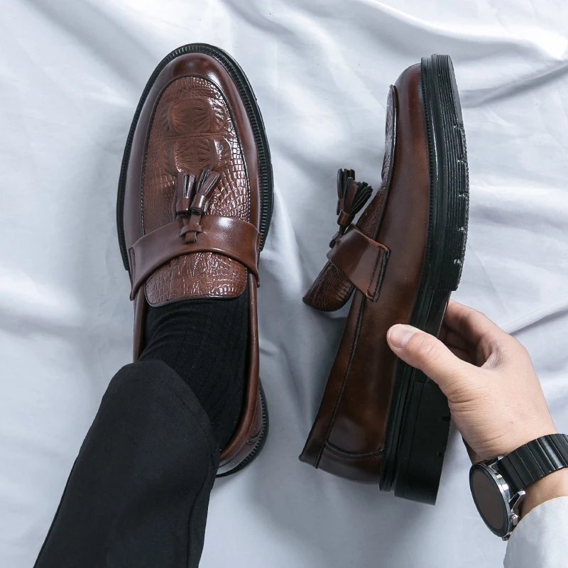 

Мужская обувь, кожаная мужская модная весенняя обувь с кисточками, Лидер продаж, деловая обувь ручной работы, роскошная брендовая мужская обувь для жениха на шнуровке