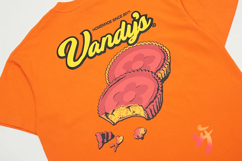 VANDYTHEPINK-قمصان قطنية للرجال والنساء ، قمم برتقالية ، فطيرة شوكولاتة ، حروف كرتونية ، أكمام قصيرة ، ملابس خروج فضفاضة كاجوال ، 24ss