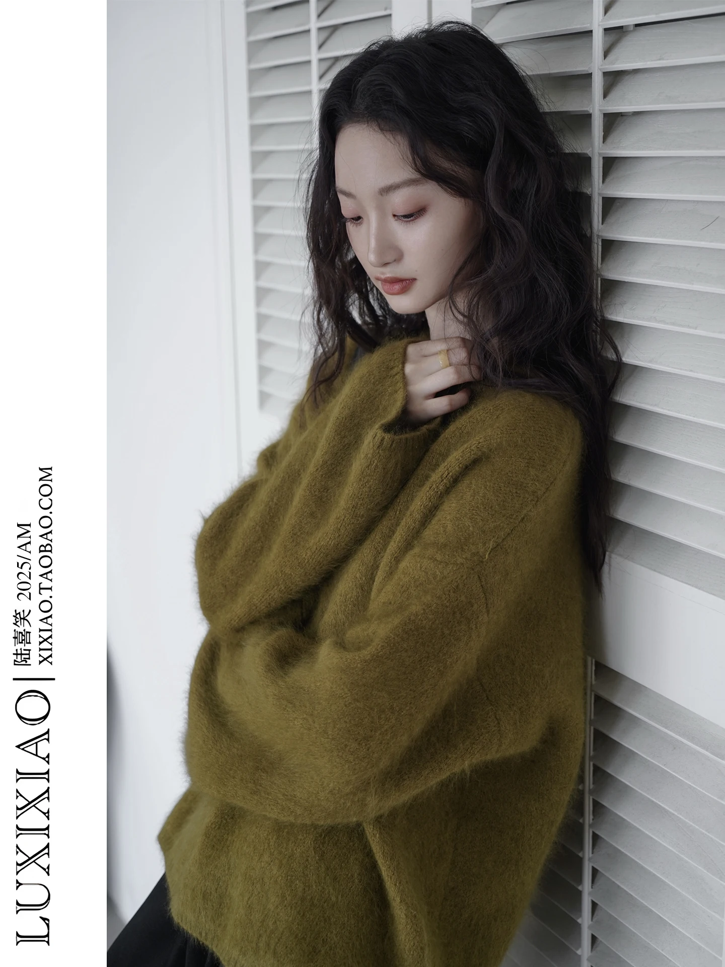 

LUXIXIAO Women's Thiened Loose Knitted Sweater round Ne Overhead Sle Winter Commute Faion Soft Comfortable Top